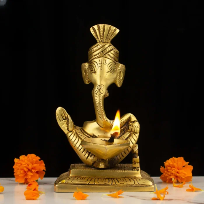 Pure brass Ganesha lamp for pooja and home decor