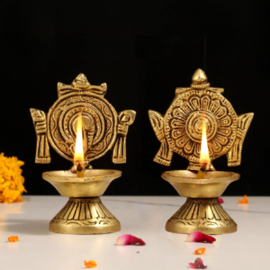 Brass Deepak Vilakku Lamp for Pooja Home Decor Traditional Diya
